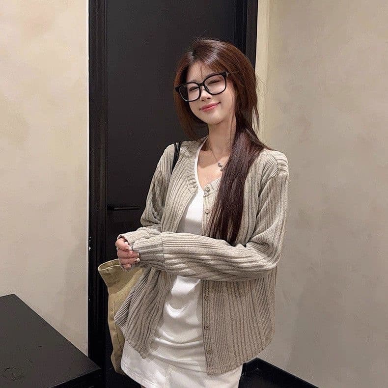 한 부서 이른 가을 착용 가져 가라. 화이트 반팔 티셔츠 여성 외부 가져 가라. 구덩이 기사 긴팔 니트 오픈 가디건 쇼트 스타일 재킷 투피스 세트