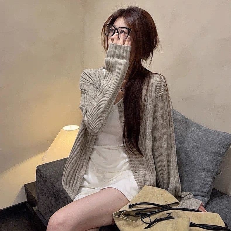 한 부서 이른 가을 착용 가져 가라. 화이트 반팔 티셔츠 여성 외부 가져 가라. 구덩이 기사 긴팔 니트 오픈 가디건 쇼트 스타일 재킷 투피스 세트 상세 이미지 5