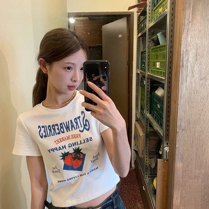 딸기 알파벳 프린트 반팔 긍정적 인 어깨 티셔츠 여성 여름 아메리칸 레트로 달콤한 핫걸 몸매 가꾸기 쇼트 스타일 다용도 맨위 이미지 2