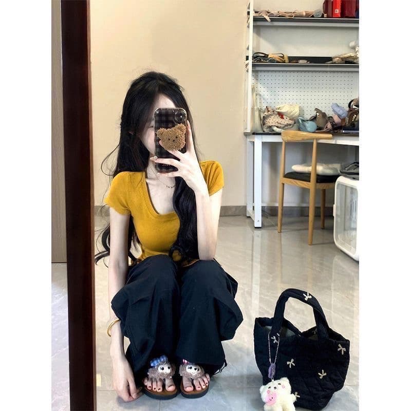 국가 조수 브랜드 심황 색상 u 칼라 반팔 티셔츠 여성 여름 새로운 순수한 욕망 바람 고급 센스 몸매 가꾸기 슬림해 보이는 다용도 맨위 이미지 3