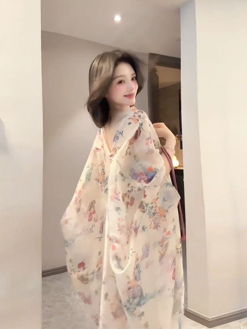 새로운 중식 국풍 세트 여성 봄 레트로 품격 새틴 튜브탑 맨위 레이스 반 스커트 프린트 오픈 가디건 상세 이미지 2