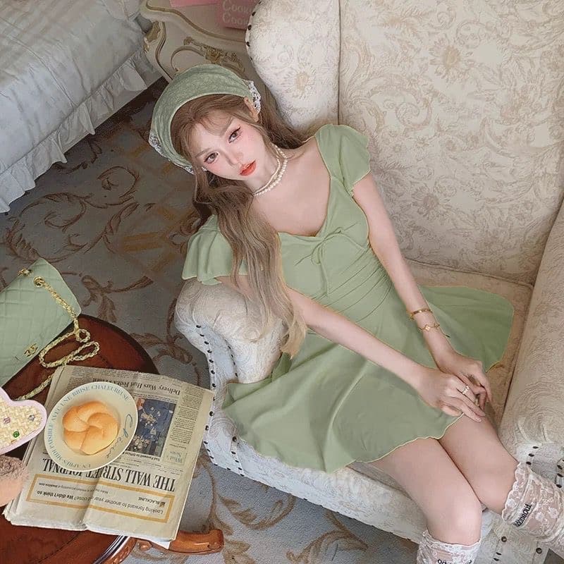 2025 새로운 올인원 온천 수영복 여성 슬림해 보이는 보수당의 표지 배 치마 스타일 고급 센스 작은 가슴 모으다 휴가 수영복 이미지 3