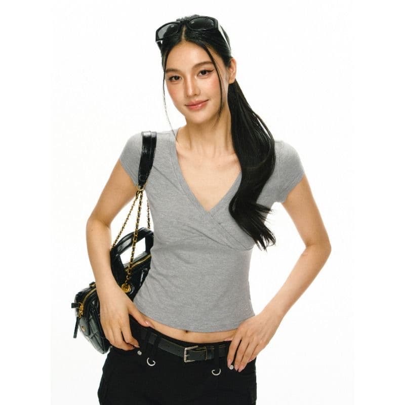 송 긍정적 인 En 화이트 불규칙 비스듬한 어깨 반팔 티셔츠 여성 여름 새로운 몸매 가꾸기 슬림해 보이는 디자인 센스 오프숄더 맨위 상세 이미지 3