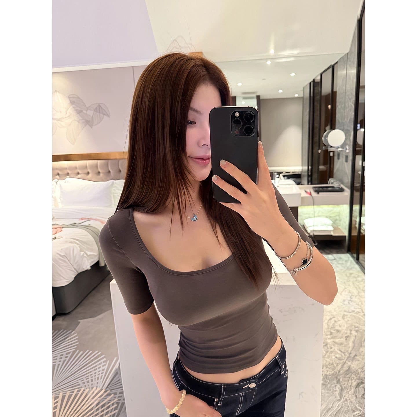 순수한 욕망 핫걸 u 칼라 긍정적 인 어깨 반팔 티셔츠 여성 의류 여름 새로운 몸매 가꾸기 슬림해 보이는 캐주얼 미니멀리즘 바람 쇼트 스타일 맨위 상세 이미지 3