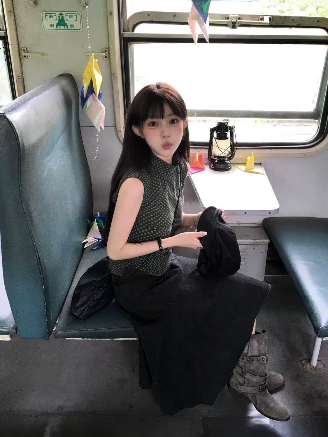 한 부서 레트로 체크무늬 나비 매듭 반팔 셔츠 거품 소매 작은 셔츠 여성 2026 새로운 몸매 가꾸기 고대 조기 센스 셔츠 상세 이미지 1