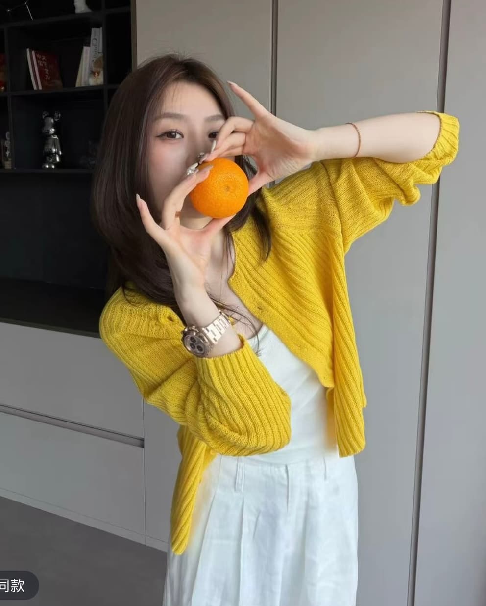 콩 추천 3902 봄 색상 슬림해 보이는 오픈 가디건 싱글 줄 버튼 얇은 스타일 재킷 긴팔 화이트 긴 바지 이미지 2