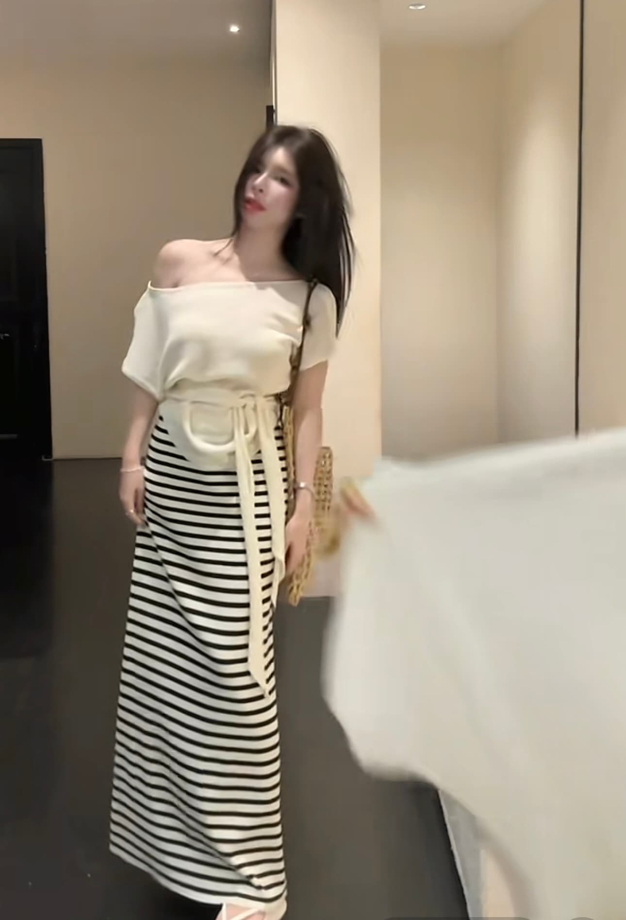 huihui 여름 한 부서 느긋한 바람 맨위 경기 스트라이프 반신 스커트 슬림해 보이는 다용도 세트 l0619 상세 이미지 3