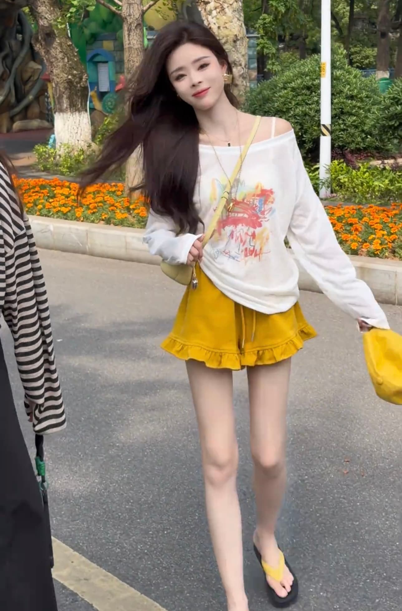 샤오 크릭 의류 여름 새로운 느긋한 바람 태양 보호 셔츠 캐주얼 프린트 오프숄더 루즈핏 티셔츠 2316 바지 상세 이미지 1
