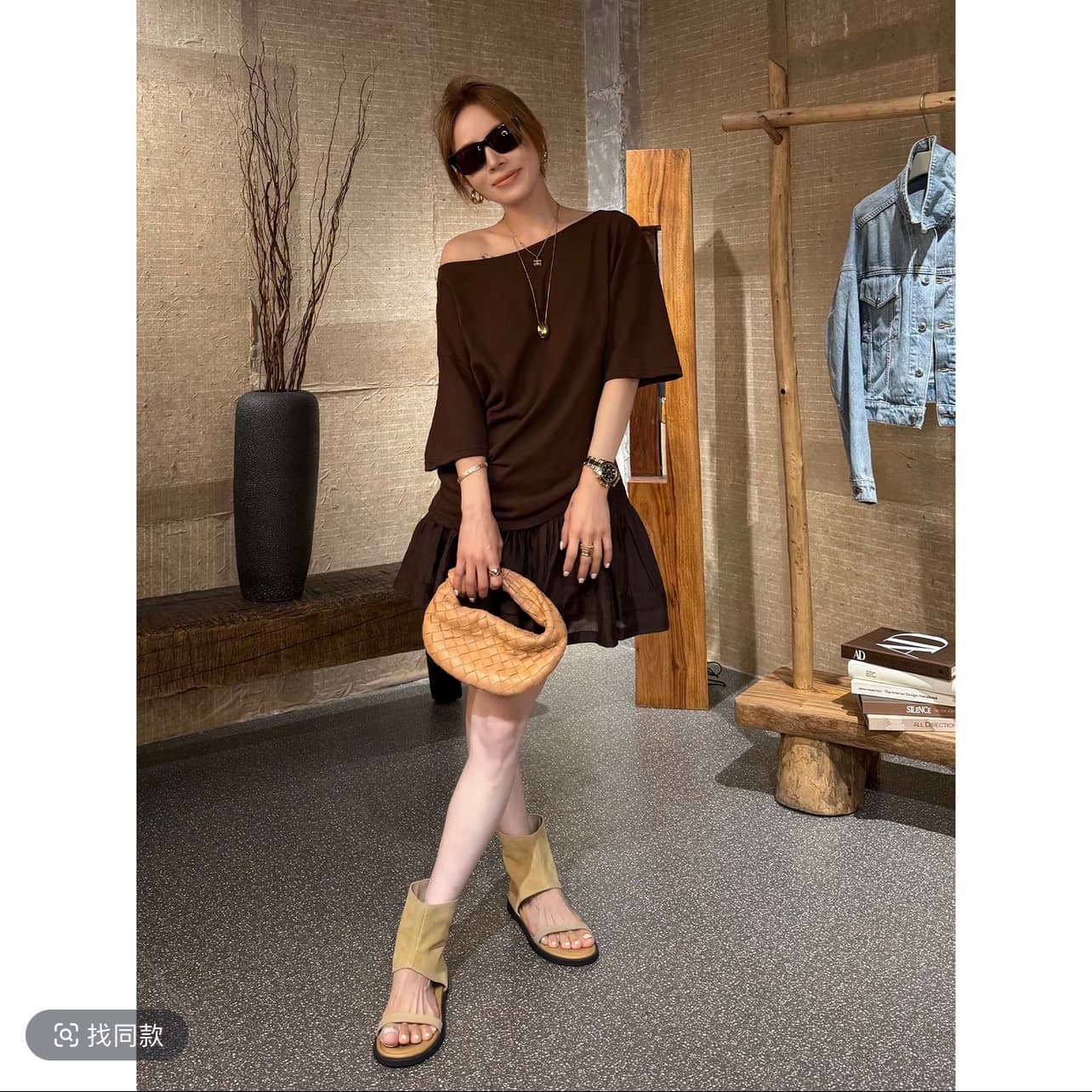 qxxl studio 여름 새로운 단색 느긋한 바람 비스듬한 어깨 반팔 티셔츠 여성 루즈핏 슬림해 보이는 이슬 미니 스커트 이미지 5