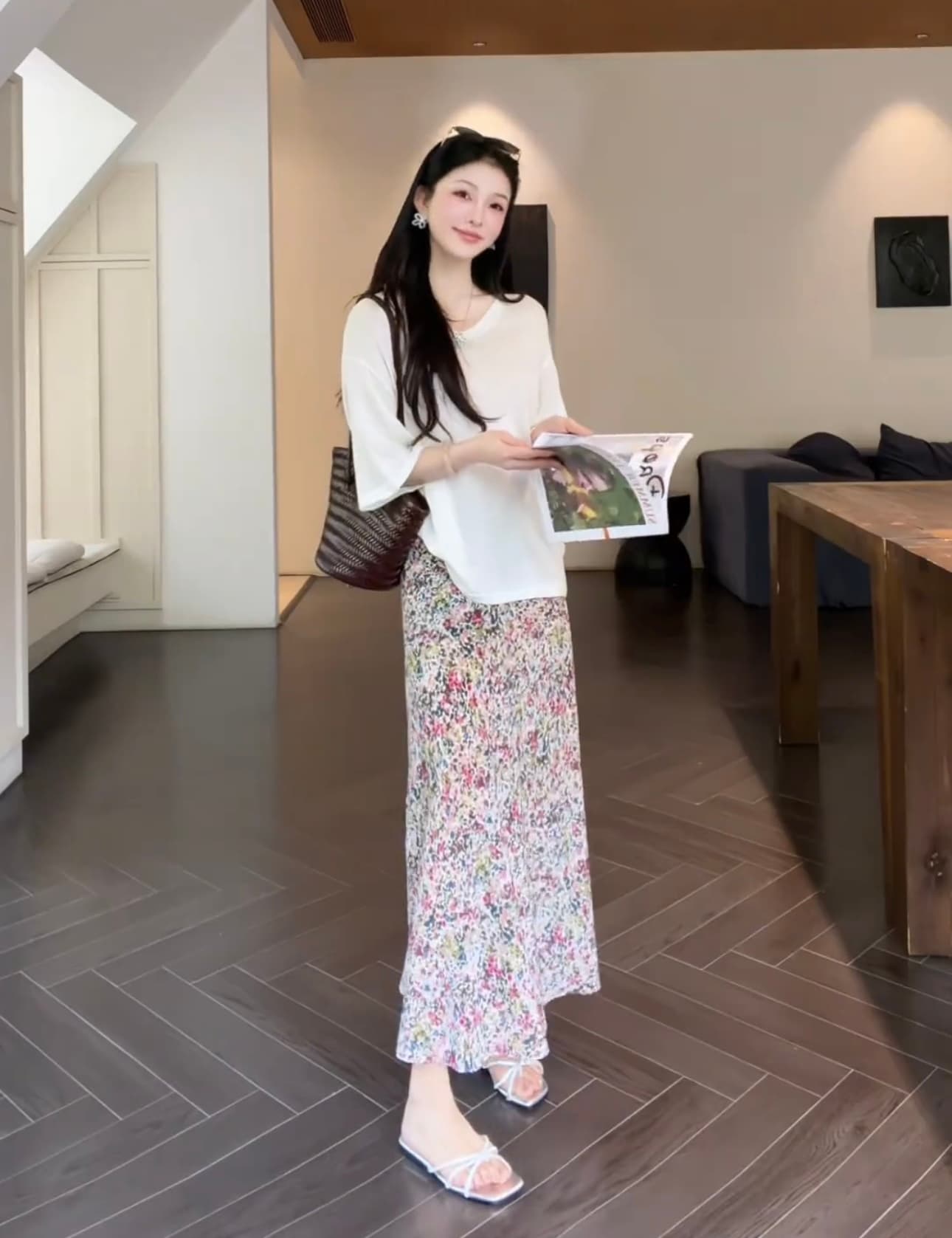 yy ・ studio 2026 여름 단색 루즈핏 느긋한 센스 비스듬한 진자 반팔 t 셔츠 yy-6 치마 상세 이미지 5