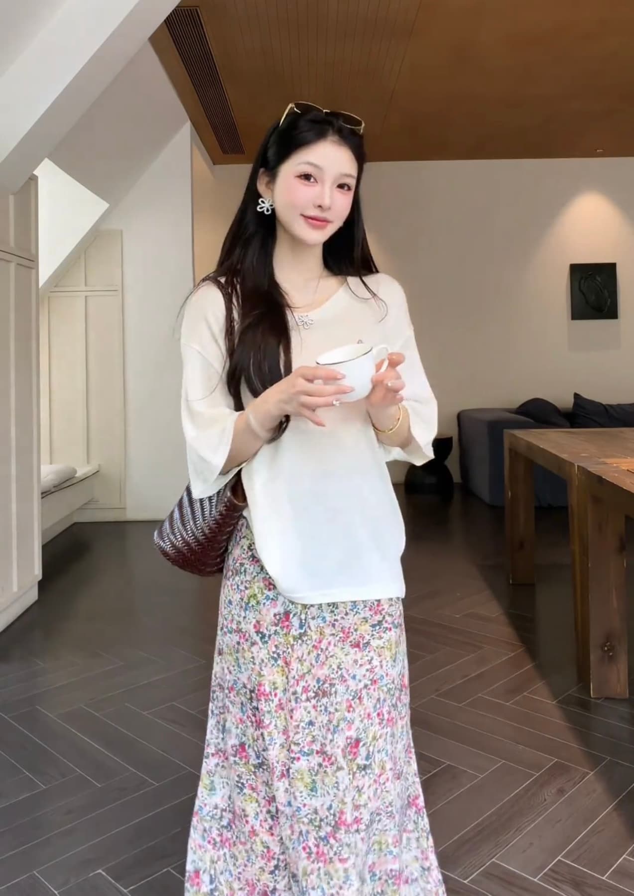 yy ・ studio 2026 여름 단색 루즈핏 느긋한 센스 비스듬한 진자 반팔 t 셔츠 yy-6 치마 상세 이미지 7