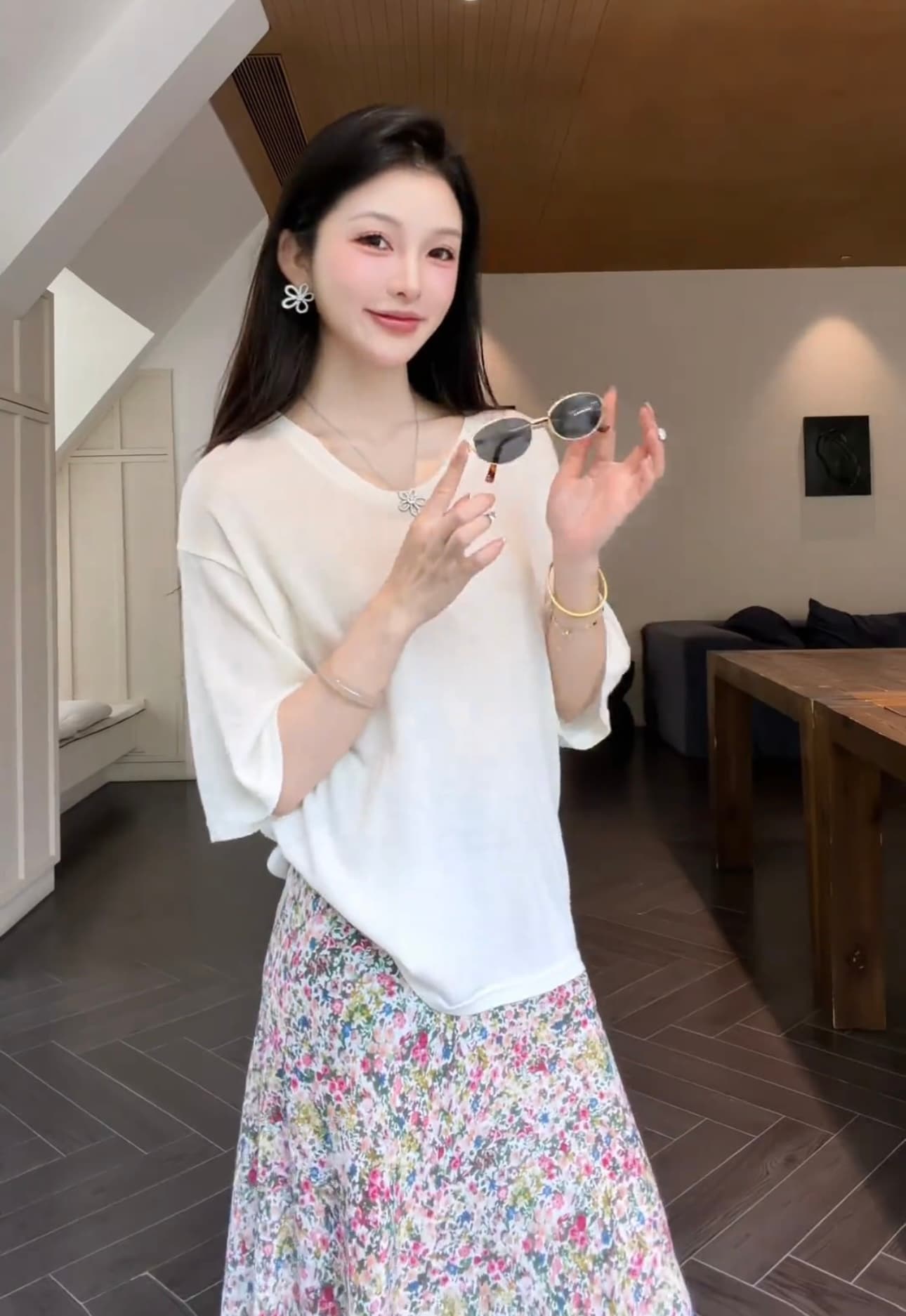 yy ・ studio 2026 여름 단색 루즈핏 느긋한 센스 비스듬한 진자 반팔 t 셔츠 yy-6 치마 상세 이미지 9