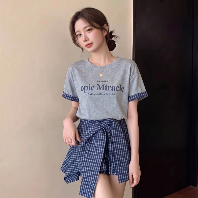 실사 빅 사이즈 지방 mm 여름 새로운 라운드 넥 알파벳 반팔 티셔츠 체크무늬 페이크 레이어드 바지 투피스 세트 이미지 2