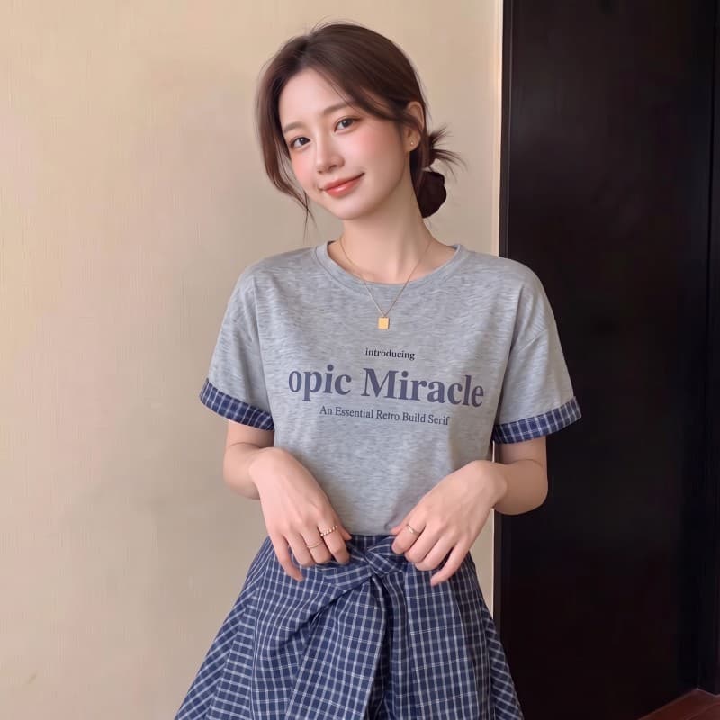실사 빅 사이즈 지방 mm 여름 새로운 라운드 넥 알파벳 반팔 티셔츠 체크무늬 페이크 레이어드 바지 투피스 세트 이미지 3