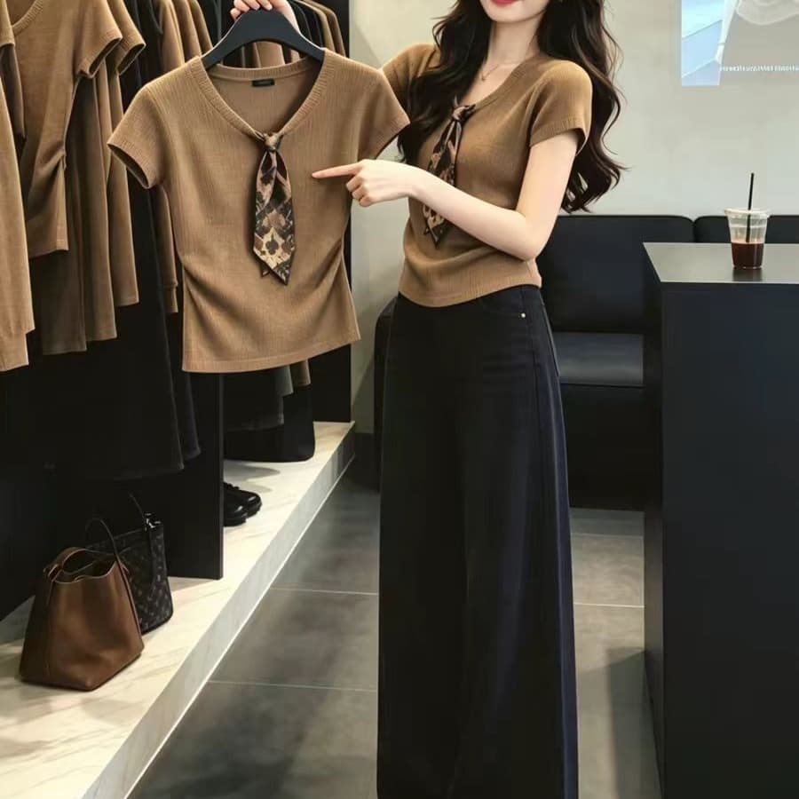 아메리칸 레트로 디자인 센스 V넥 반팔 티셔츠 여자 2026 새로운 여름 작은 대중 품격 Chic 작은 셔츠 맨위 이미지 5
