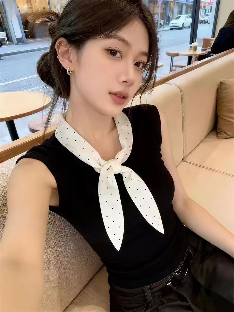 프랑스식 품격 흑인과 백인 배색 도트 무늬 나비 넥타이 민소매 조끼 여성 외출용 여름 디자인 센스 몸매 가꾸기 슬림해 보이는 맨위 상세 이미지 2