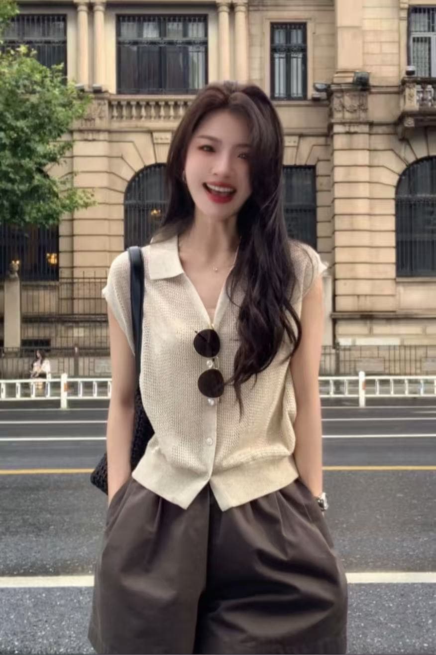 오래된 돈 바람 폴로 칼라 반팔 니트 스웨터 여성 2026 여름 새로운 얇은 스타일 홀로우 아웃 디자인 센스 슬림해 보이는 품격 맨위 상세 이미지 3