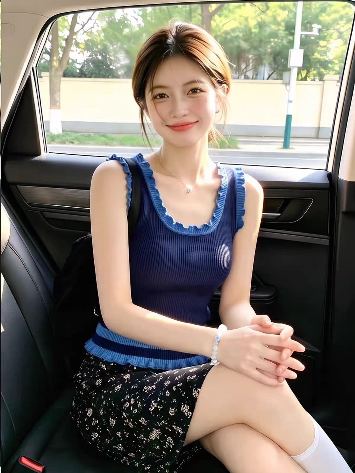 배색 프릴 u 칼라 민소매 니트 조끼 여성 여름 경량 몸매 가꾸기 슬림해 보이는 다용도 한 부서 작은 슬링