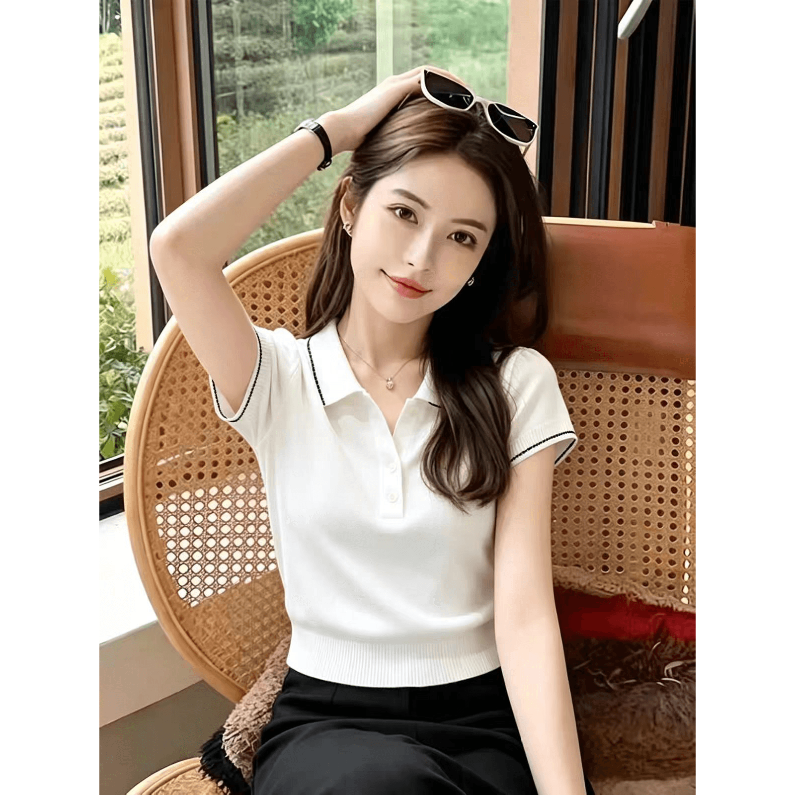 출퇴근 착용 가져 가라. 화이트 폴로 칼라 반팔 니트 스웨터 여성 2026 여름 새로운 패션 배색 파이핑 질감 맨위 이미지 5