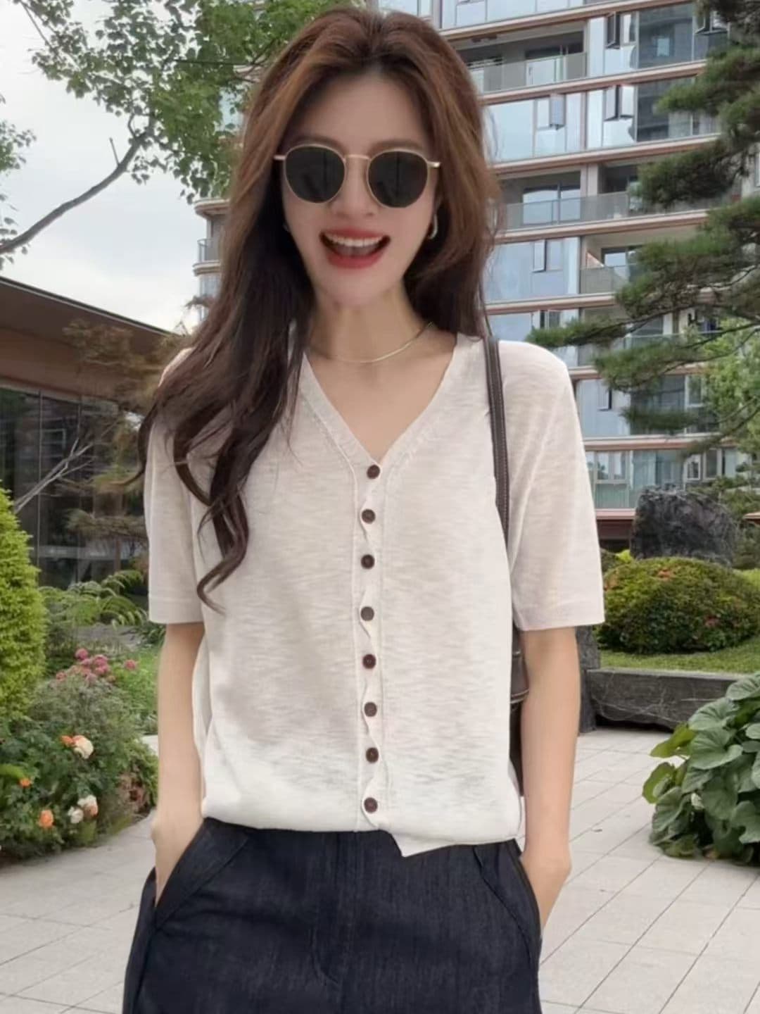 오래된 돈 바람 배색 폴로 칼라 민소매 니트 스웨터 여성 2026 여름 새로운 싱글 줄 버튼 캐주얼 슬림해 보이는 다용도 맨위 이미지 3