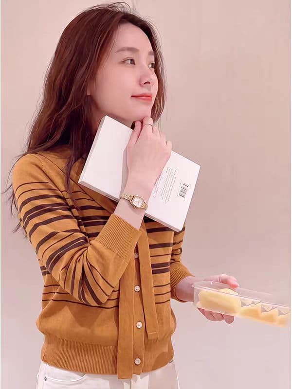 이른 가을 여성 의류 작은 키 소금 부서 연령 감소 그레이트 통해보기 가져 가라. 디자인 센스 주황색 니트 맨위 상세 이미지 5