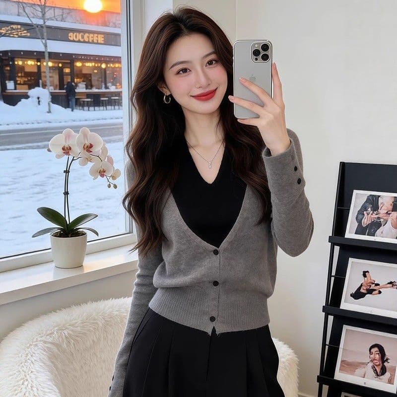 프랑스식 페이크 레이어드 V넥 행침 목 니트 스웨터 여성 봄 가을 패션 마이크로 지방 mm 슬림해 보이는 연령 감소 다용도 스웨터 맨위 상세 이미지 3