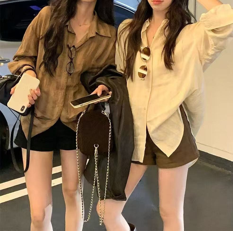 가을의 날 스타일 한 부서 품격 미니멀리즘 질감 센스 원단 루즈핏 셔츠