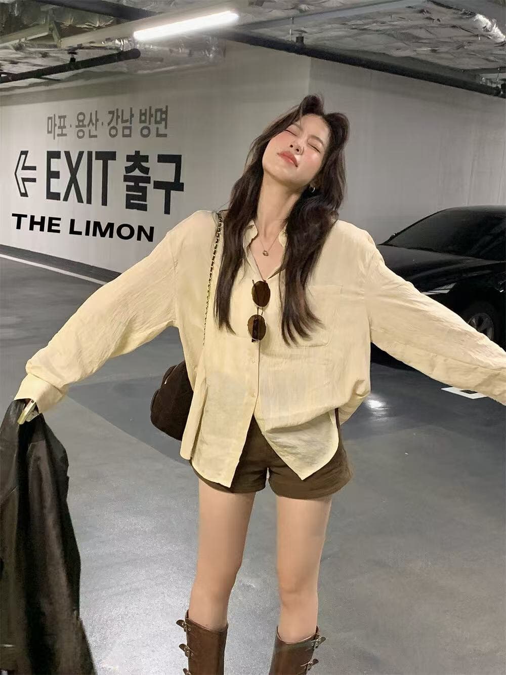 가을의 날 스타일 한 부서 품격 미니멀리즘 질감 센스 원단 루즈핏 셔츠 상세 이미지 3