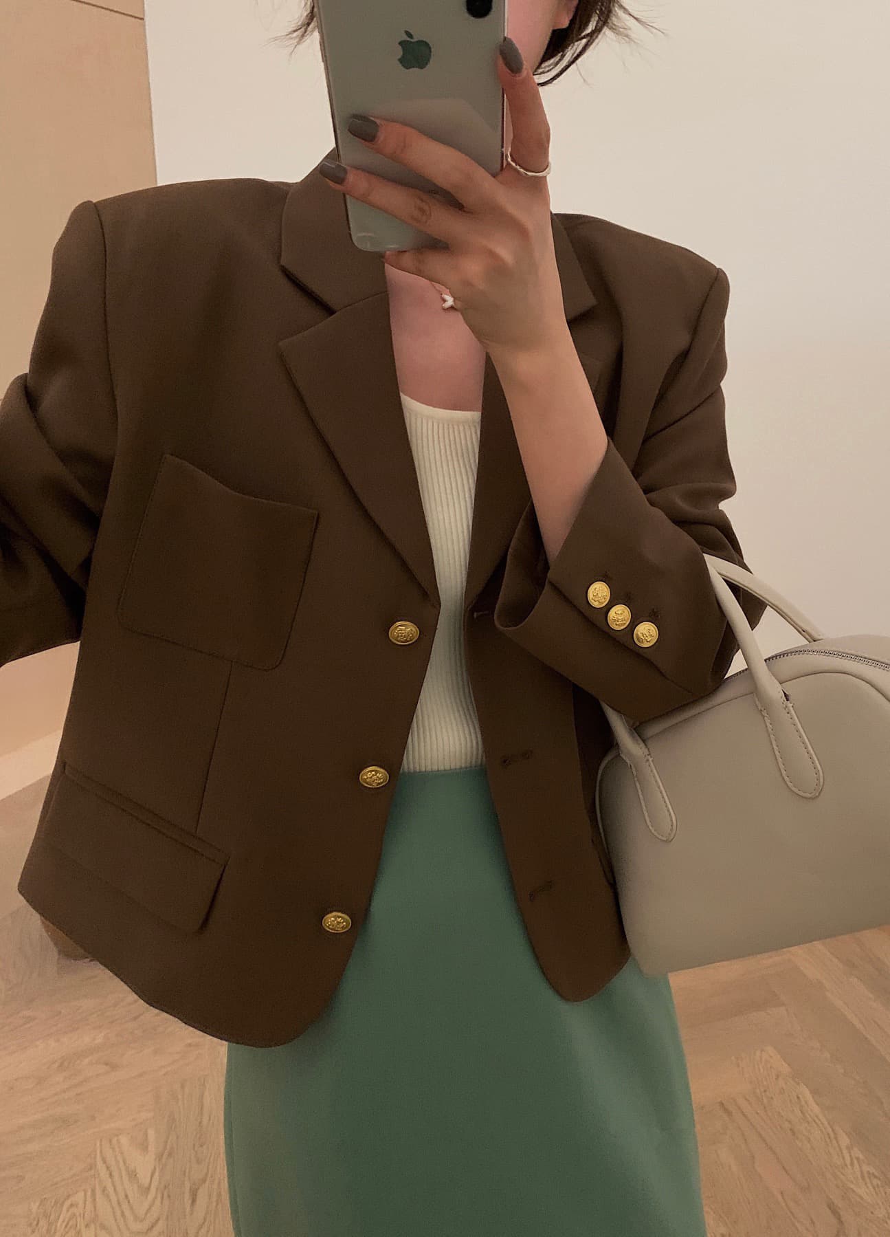 가을 켜기 새로운 한국 스타일 고급 센스 루즈핏 금속 버클 쇼트 스타일 정장 작은 외투