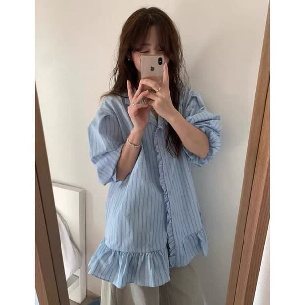 26 봄 한 부서 미니멀리즘 품격 신선함 세로 줄무늬 패치워크 프릴 폴로 칼라 셔츠 상세 이미지 1