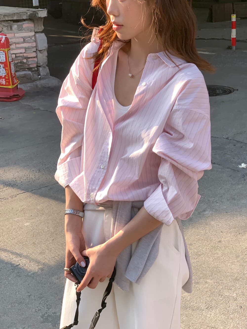 한 부서 품격 스트라이프 스택 착용 디자인 센스 루즈핏 다용도 슬림해 보이는 스트라이프 셔츠 상세 이미지 1