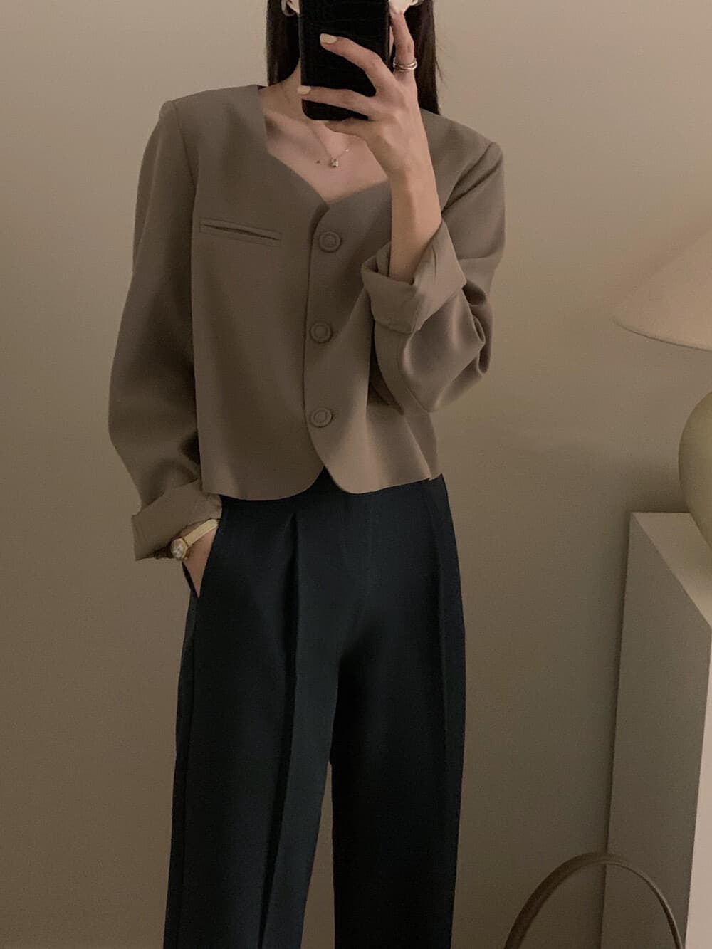 가을 켜기 새로운 ins 한 부서 광장 칼라 미니멀리즘 품격 절묘한 패키지 버클 정장 짧은 외투 이미지 3