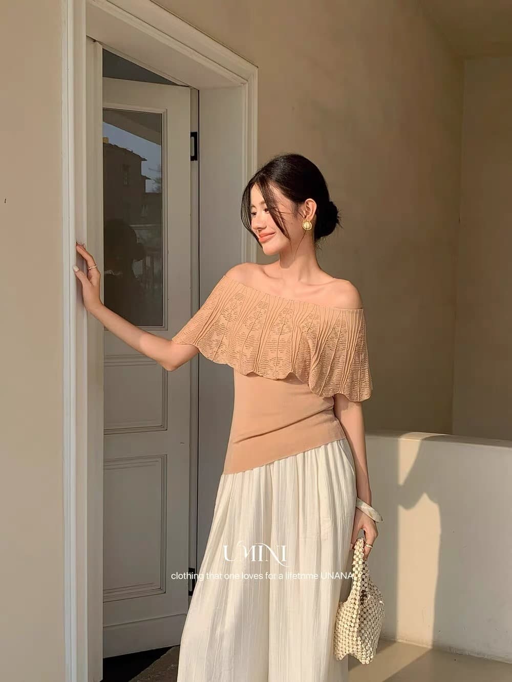 2026 여름 일본과 한국 부서 프릴 홀로우 아웃 디자인 느긋한 느슨함 슬림해 보이는 품격 다용도 오프숄더 티셔츠 작은 셔츠 상세 이미지 4