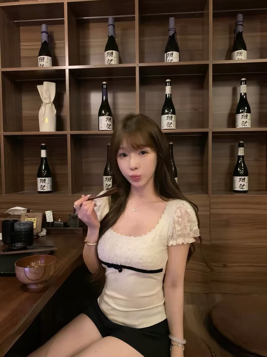 lukira 하고 싶은 대로 하게 하다 작은 miu 프랑스식 천 골드 센스 레이스 광장 칼라 버블 반팔 티셔츠 여성 여름 몸매 가꾸기 맨위 상세 이미지 6