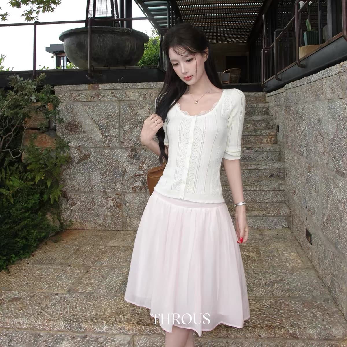 감사합니다. 아니요 고기 홀로우 아웃 얇은 스타일 반팔 니트 스웨터 여성 여름 부드러운 바람 몸매 가꾸기 슬림해 보이는 반소매 오픈 가디건 맨위 이미지 5