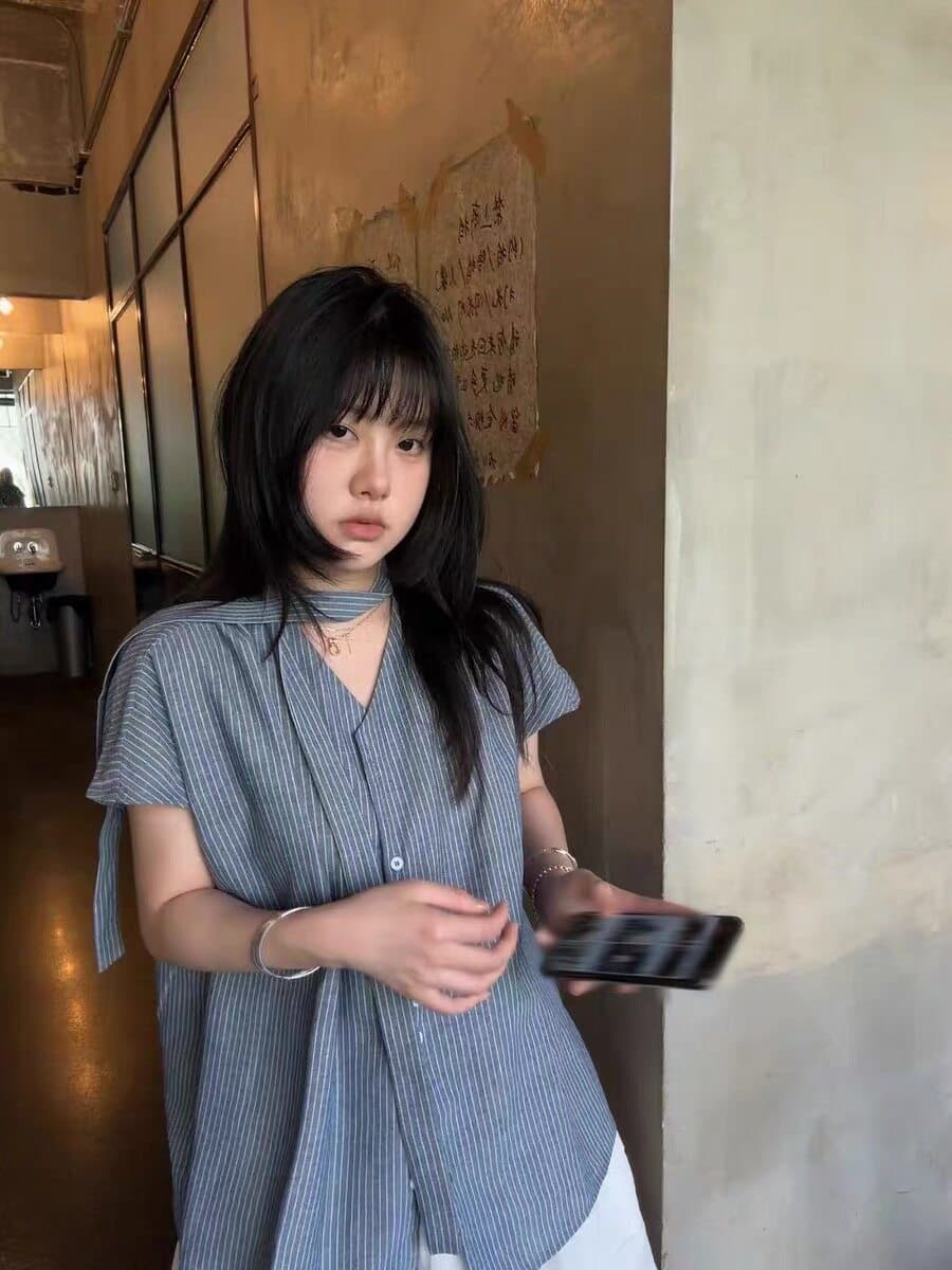 여름 작은 키 루즈핏 자이언트 잘 생긴 ~ 중 반팔 여성 셔츠 2026 V넥 디자인 센스 리본 셔츠 여성 상세 이미지 4