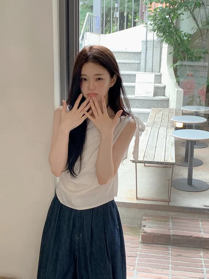 chic 한 부서 여름 프랑스식 부드러운 달콤함 불규칙 비스듬한 어깨 레이스업 도트 주름 장식 민소매 조끼 맨위 상세 이미지 10