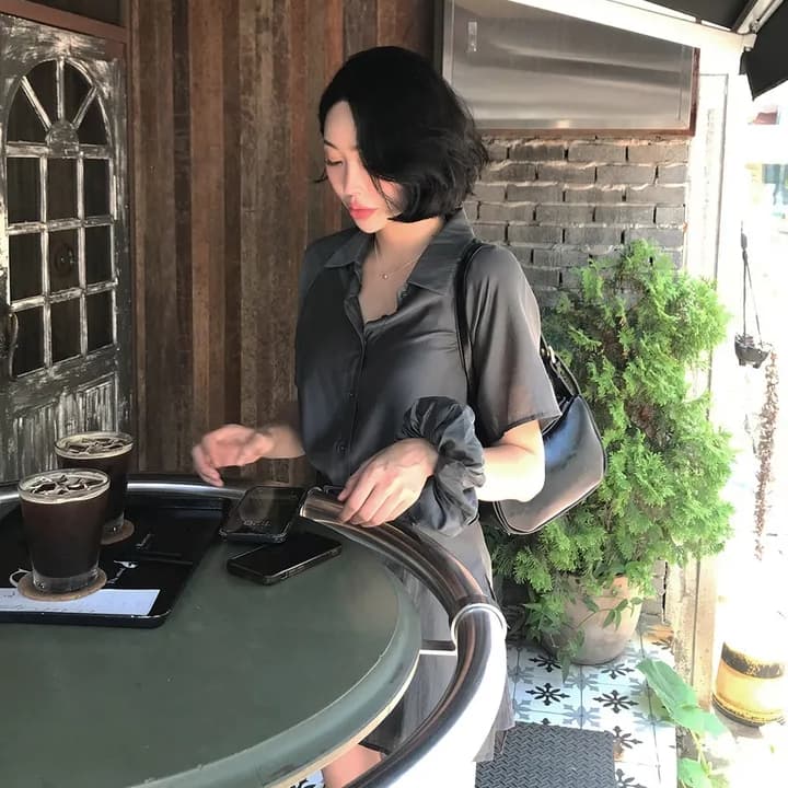 chic 한국 스타일 여름 패션 레트로 폴로 칼라 주간 실크 쉬폰 셔츠 하이웨이스트 작은 대중 방귀 커튼 바지 세트 상세 이미지 2