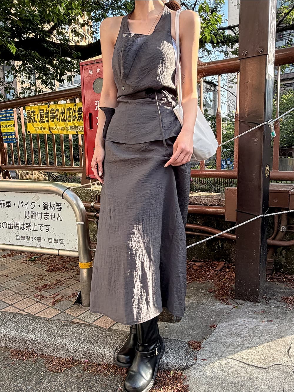 chic 한국 새로운 레트로 품격 행침 목 조끼 코디 반신 스커트 캐주얼 휴가 바람 투피스 세트 세트 상세 이미지 7