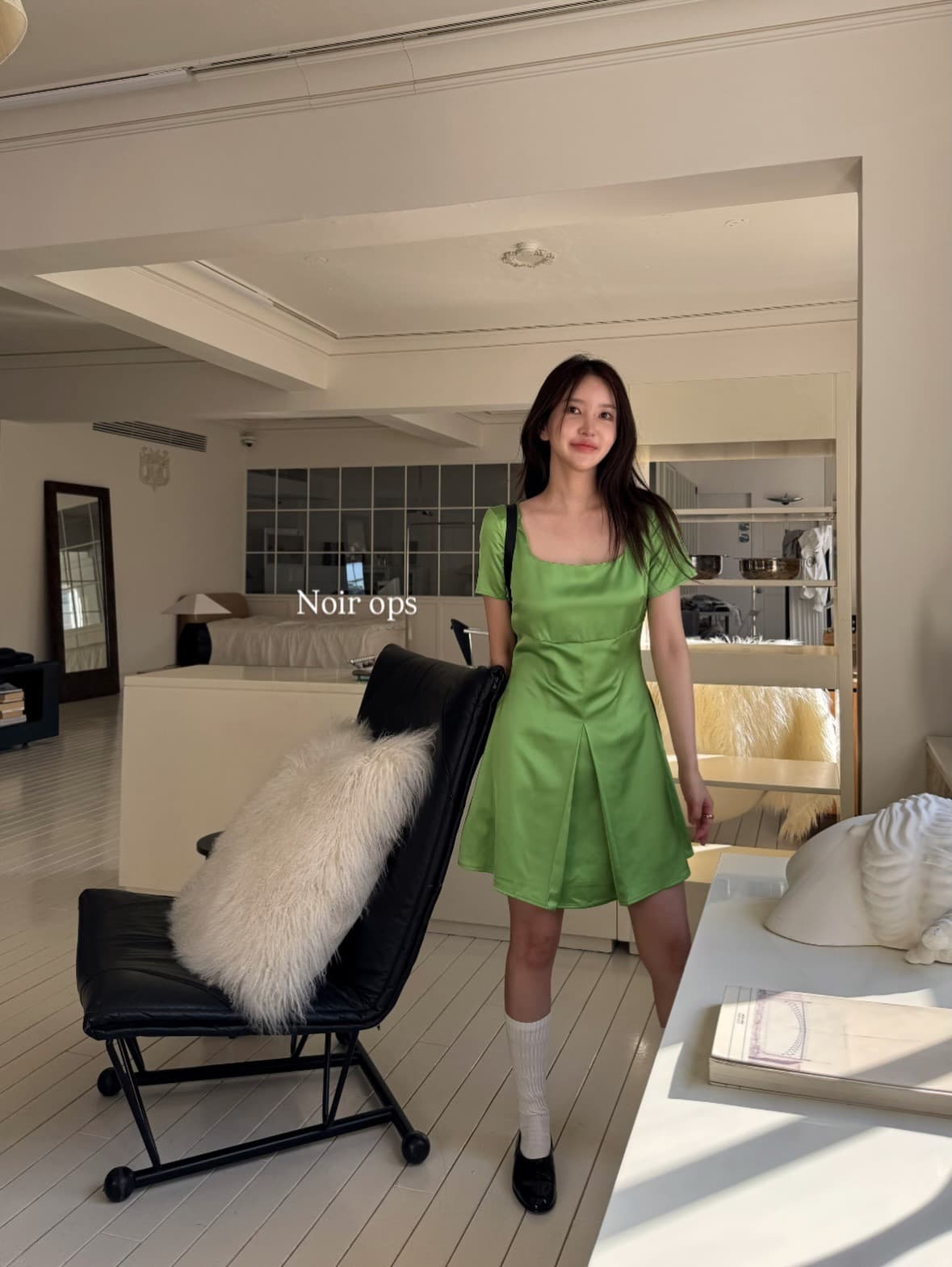 ins 한 부서 여름 프랑스식 레트로 u 칼라 미니멀리즘 품격 반팔 작은 키 한 마디 미니 스커트 드레스 이미지 4