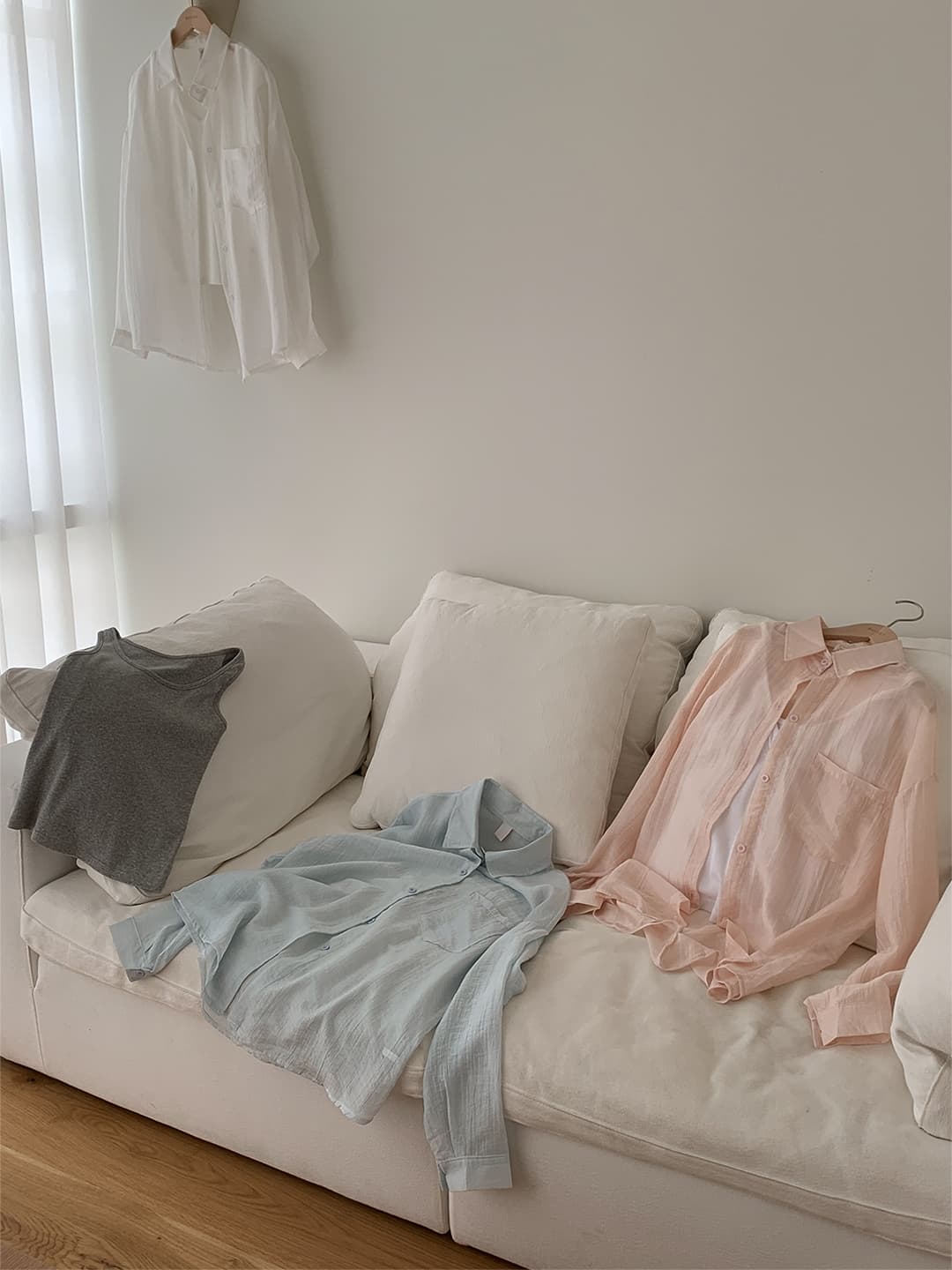 ins 한 부서 레트로 미니멀리즘 캐주얼 폴로 칼라 싱글 줄 버튼 긴팔 얇은 스타일 자외선 차단 루즈핏 다용도 셔츠 맨위 상세 이미지 3