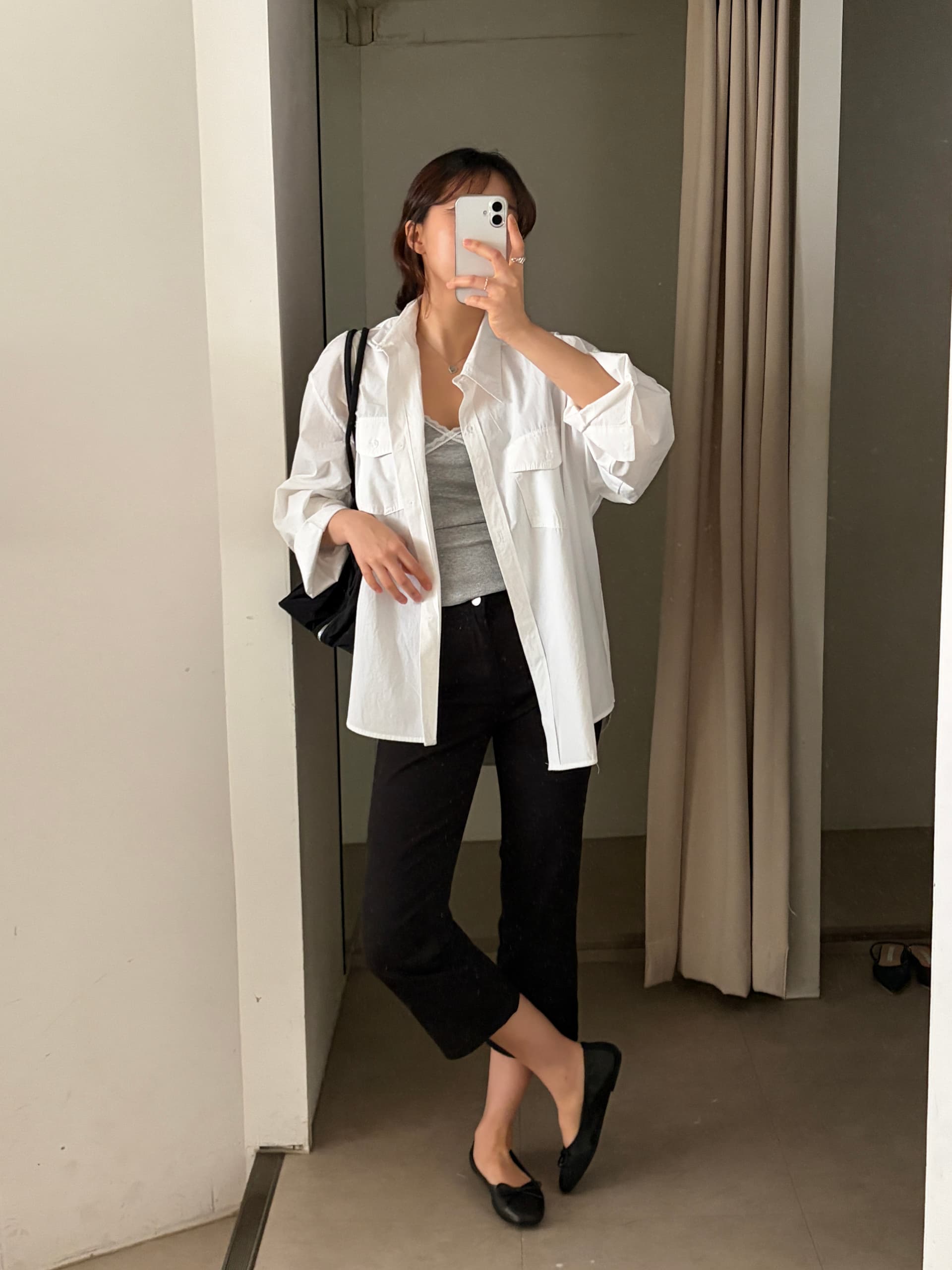 ins 한국 이른 가을 레트로 워크웨어 주머니 패션 느긋한 루즈핏 다용도 싱글 줄 버튼 긴팔 셔츠 맨위 상세 이미지 3