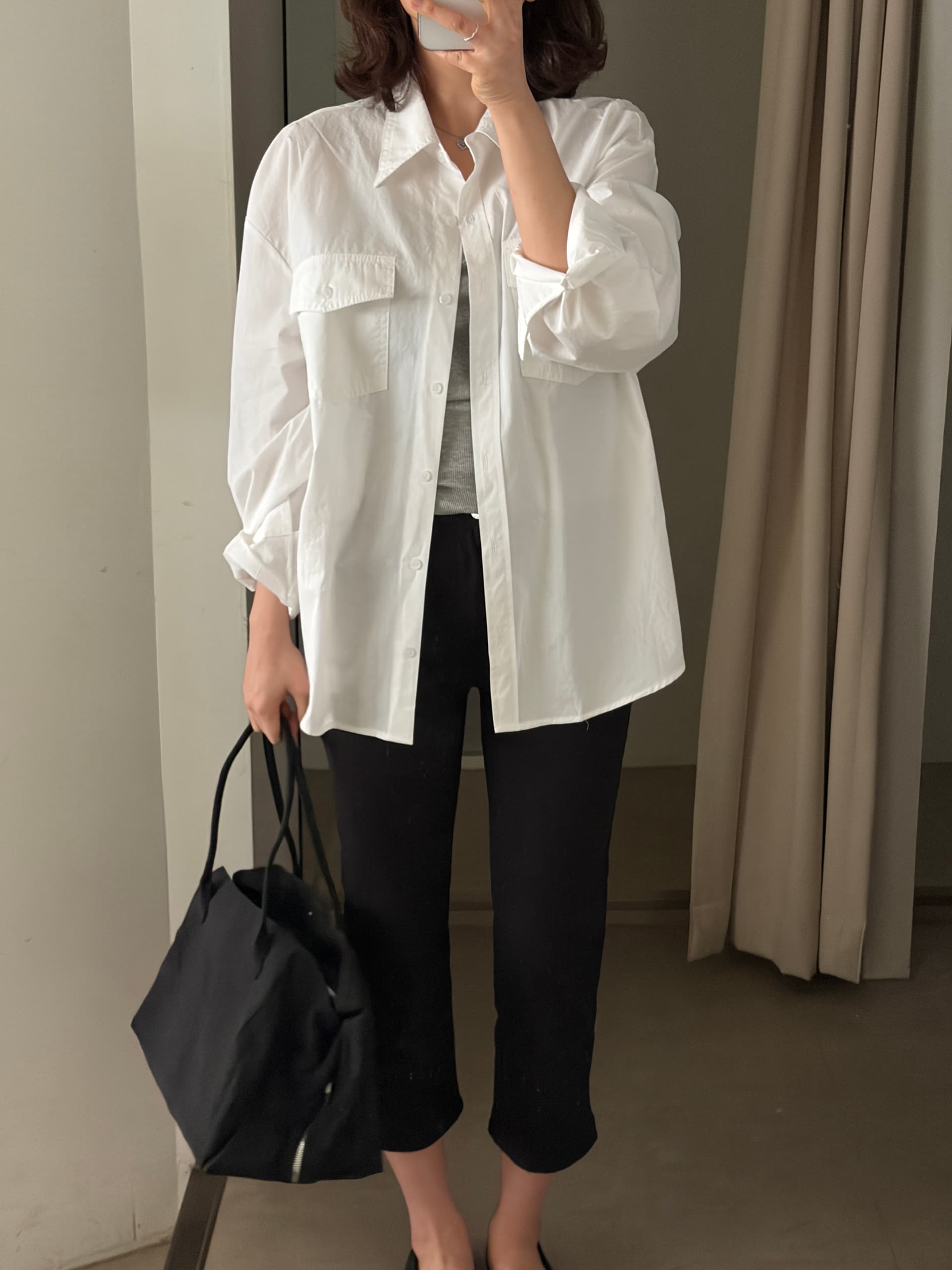 ins 한국 이른 가을 레트로 워크웨어 주머니 패션 느긋한 루즈핏 다용도 싱글 줄 버튼 긴팔 셔츠 맨위 상세 이미지 9