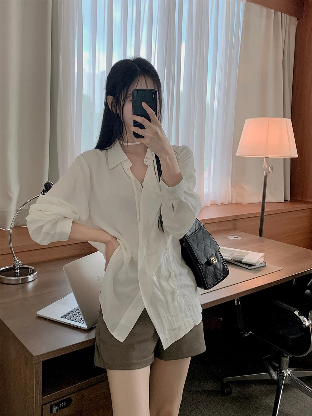 ins 한국 가을 레트로 작은 대중 디자인 센스 싱글 줄 버튼 레이스업 캐주얼 느긋한 루즈핏 다용도 셔츠 맨위 상세 이미지 16