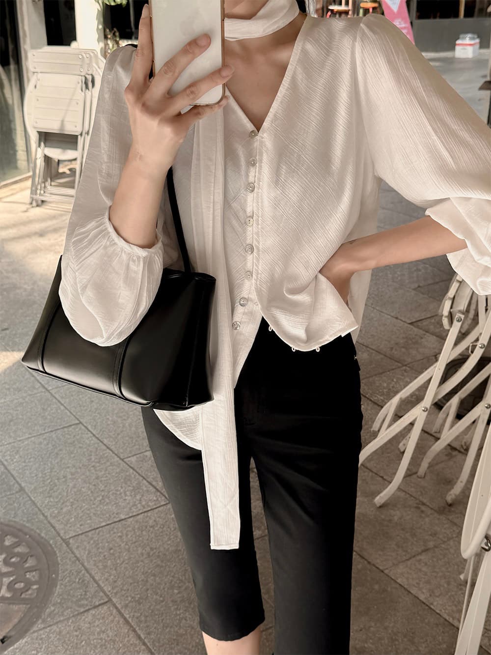 chic 한 부서 가을 프랑스식 우아함 빛 럭셔리 품격 V넥 거품 소매 레이스업 허리 수축 슬림해 보이는 셔츠 맨위 상세 이미지 6