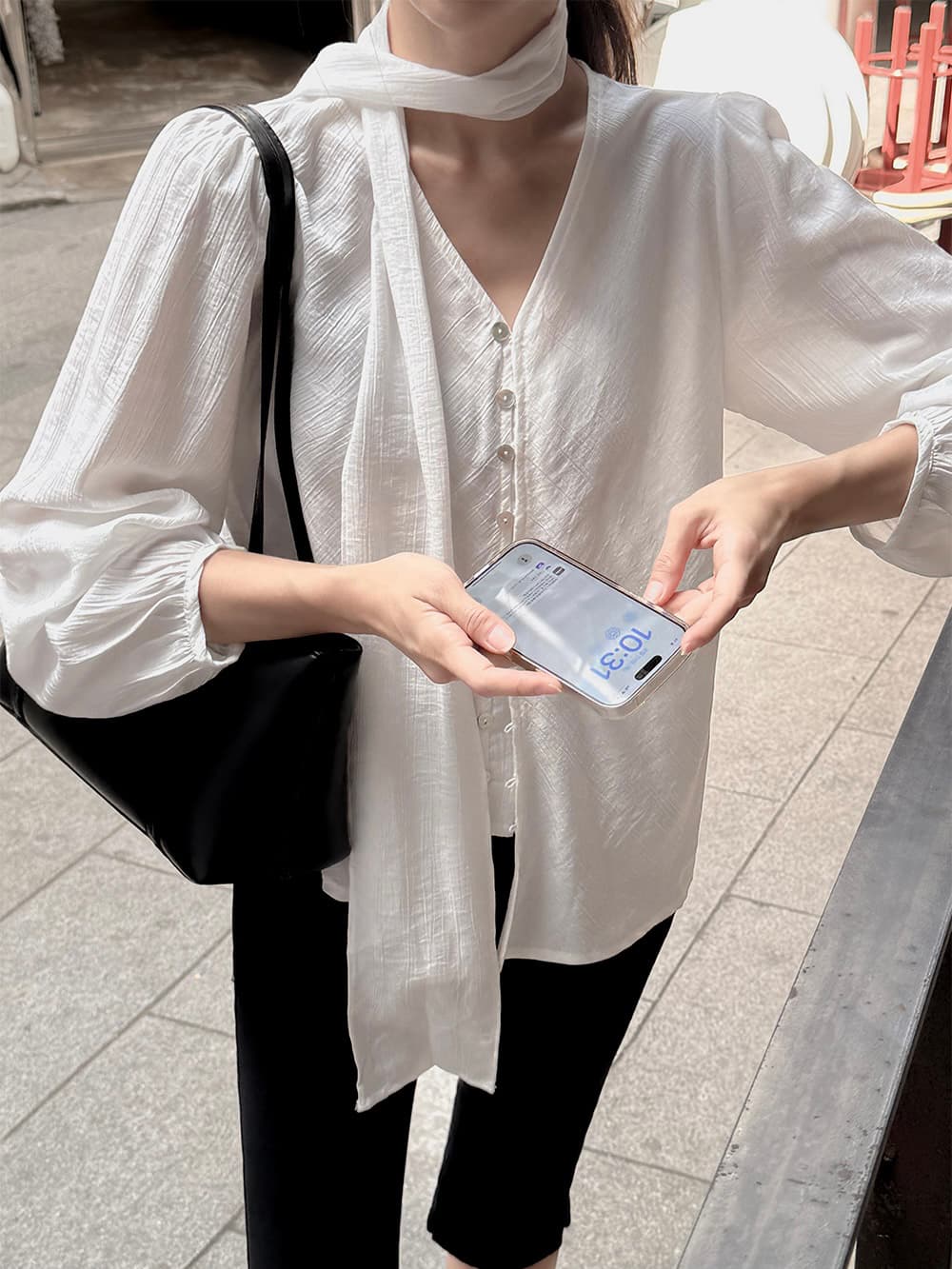 chic 한 부서 가을 프랑스식 우아함 빛 럭셔리 품격 V넥 거품 소매 레이스업 허리 수축 슬림해 보이는 셔츠 맨위 상세 이미지 7