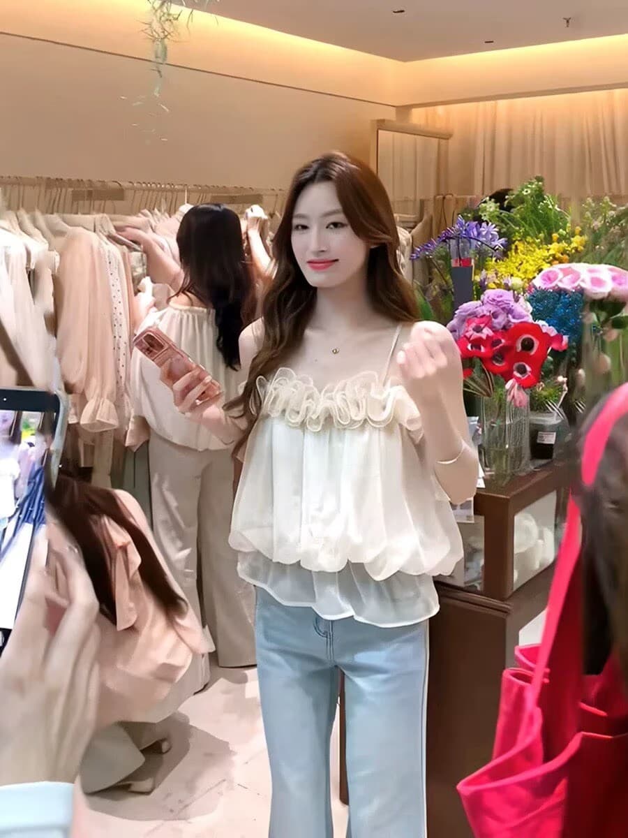 인터넷 유명인 같은 단락 2026 여름 새로운 달콤함 휴가 바람 프릴 퍼프 쉬폰 캐미솔 맨위 여성