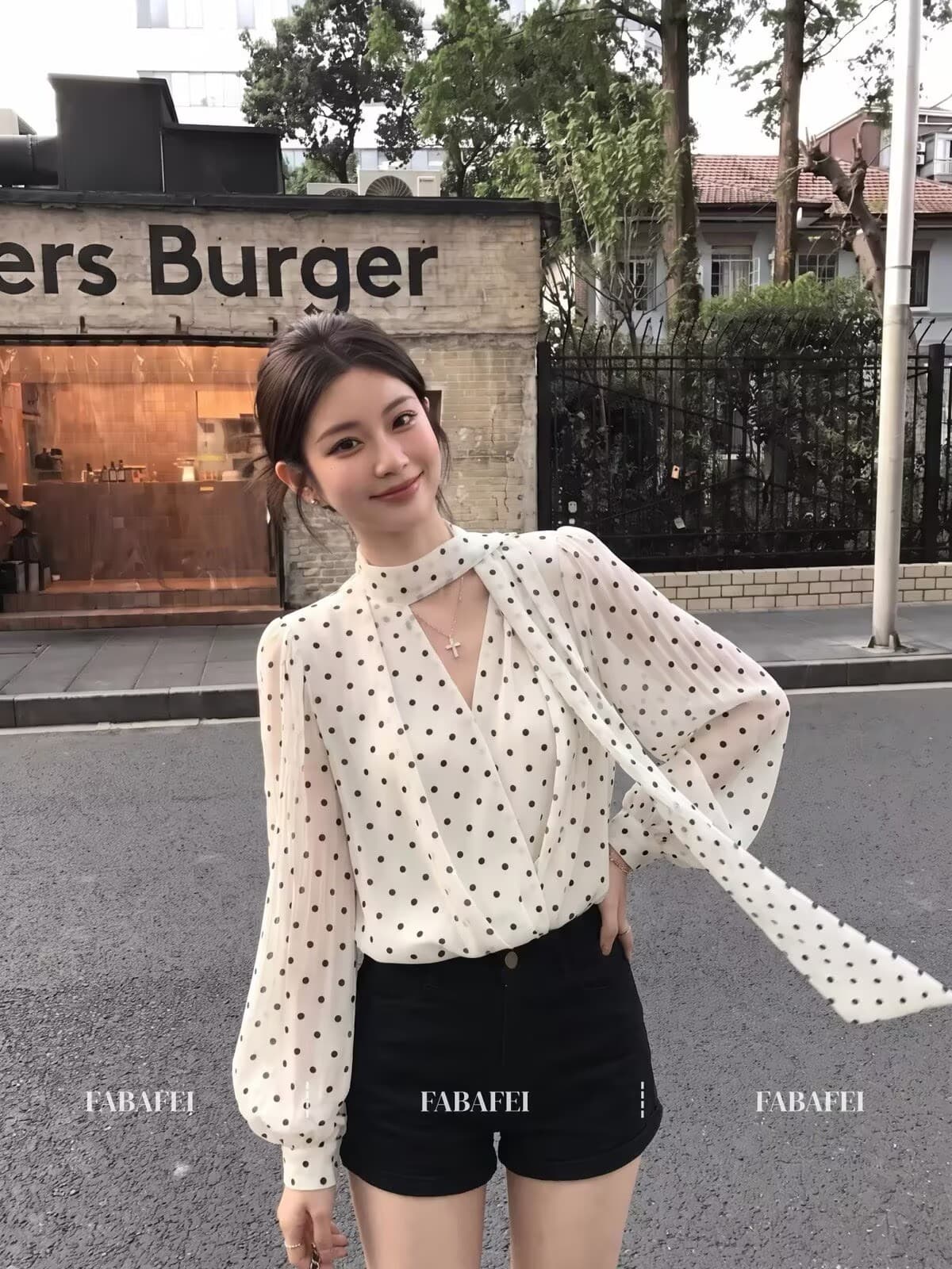 2026 바람 프랑스식 도트 무늬 긴팔 여성 셔츠 가을 허리 수축 슬림해 보이는 쉬폰 블라우스 핫걸 행침 목 리본 맨위 이미지 4
