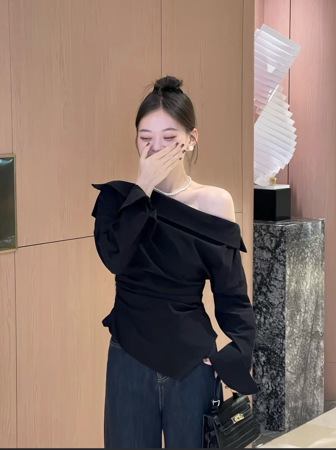 보트넥 오프숄더 긴팔 만나는 화이트 여성 셔츠 봄 가을 빅 사이즈 지방 mm 슬림해 보이는 꼬집기 허리 불규칙 리본 맨위 이미지 2