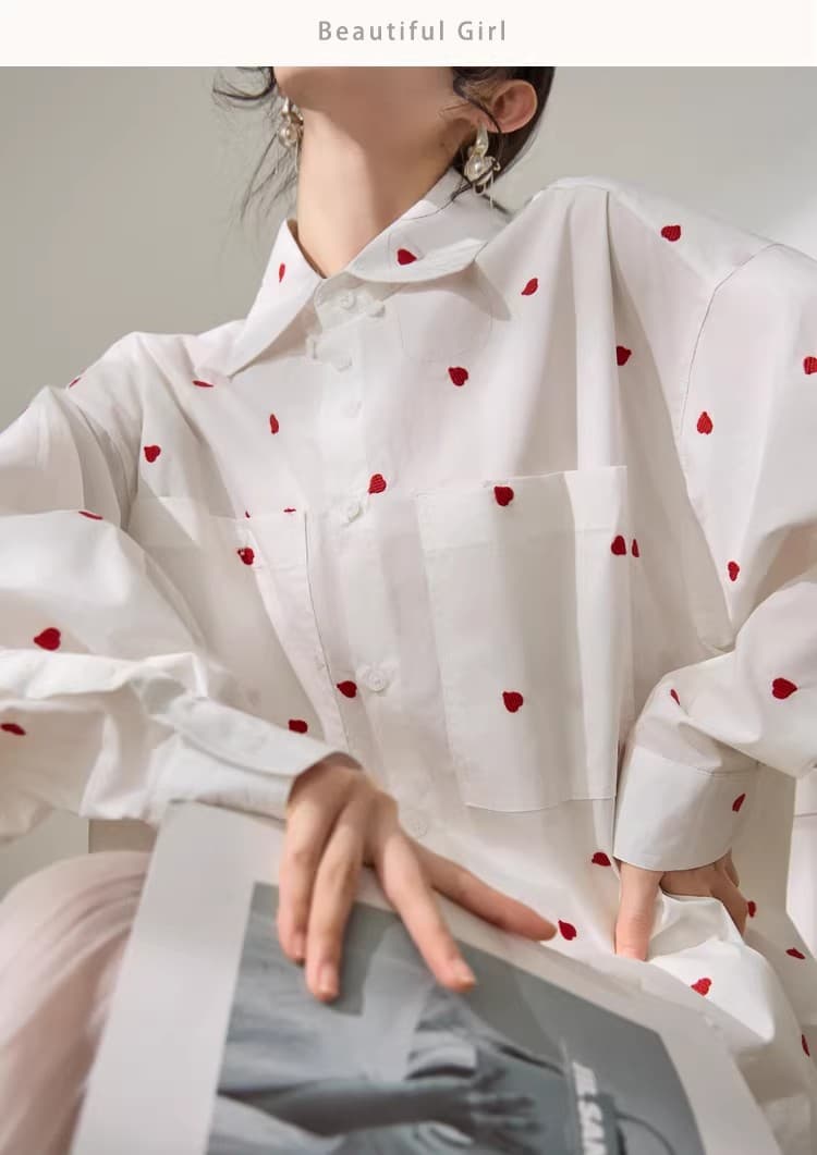 plum jan 프랑스식 낭만주의 작은 셔츠 하트 자수 폴로 칼라 화이트 맨위 루즈핏 주머니 품격 셔츠